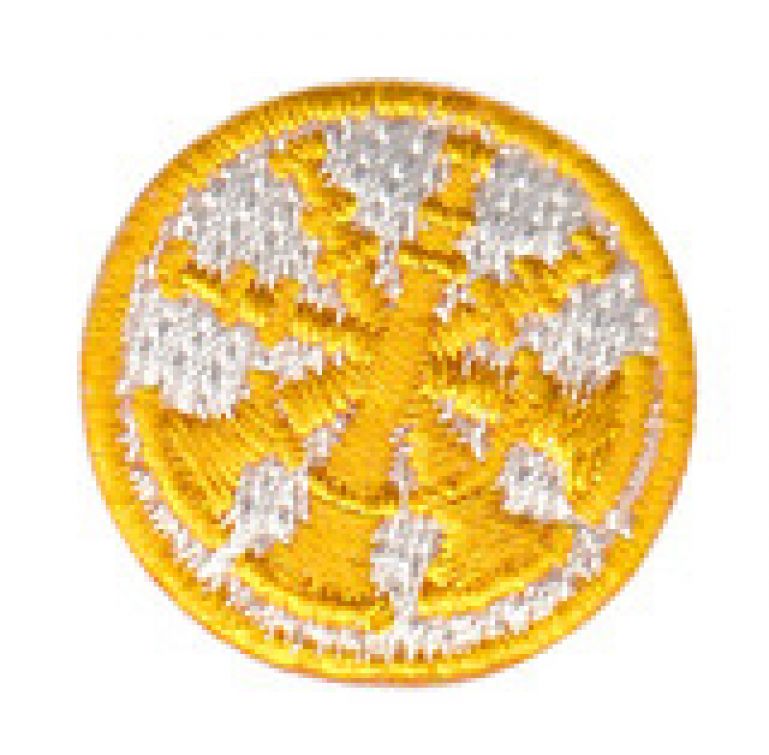 FIRE FIGHTER 4 BUGLES CROSSED, 1" CIRCLE - GOLD on WHITE - SEW ON.